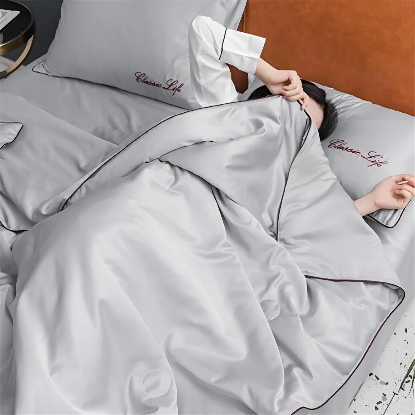 100-Gewassen-Zijden-Zomer-Quilt-Borduurwerk-Gladde-Ijskoeling-Dekbed-Voor-Bed-Zijdezachte-Deken-Zacht-Koel-Zomer.jpg_e68a4b11-1583-4249-bb7d-91d22aa4cbb6 100 Gewassen Zijden Zomer Quilt Borduurwerk Gladde Ijskoeling Dekbed Voor Bed Zijdezachte Deken Zacht Koel Zomer.jpg E68a4b11 1583 4249 Bb7d 91d22aa4cbb6