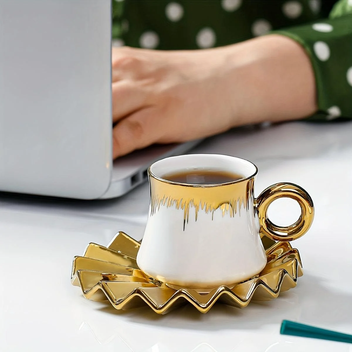 6_Sets_Coffee_Cups_And_Saucers_With_Golden_Trim_And_Gift_Box_Vintage_Tea_Cups_Set_-_-_tag1_-4124440 6 Sets, Coffee Cups And Saucers With Golden Trim And Gift Box, Vintage Tea Cups Set - - #tag1#