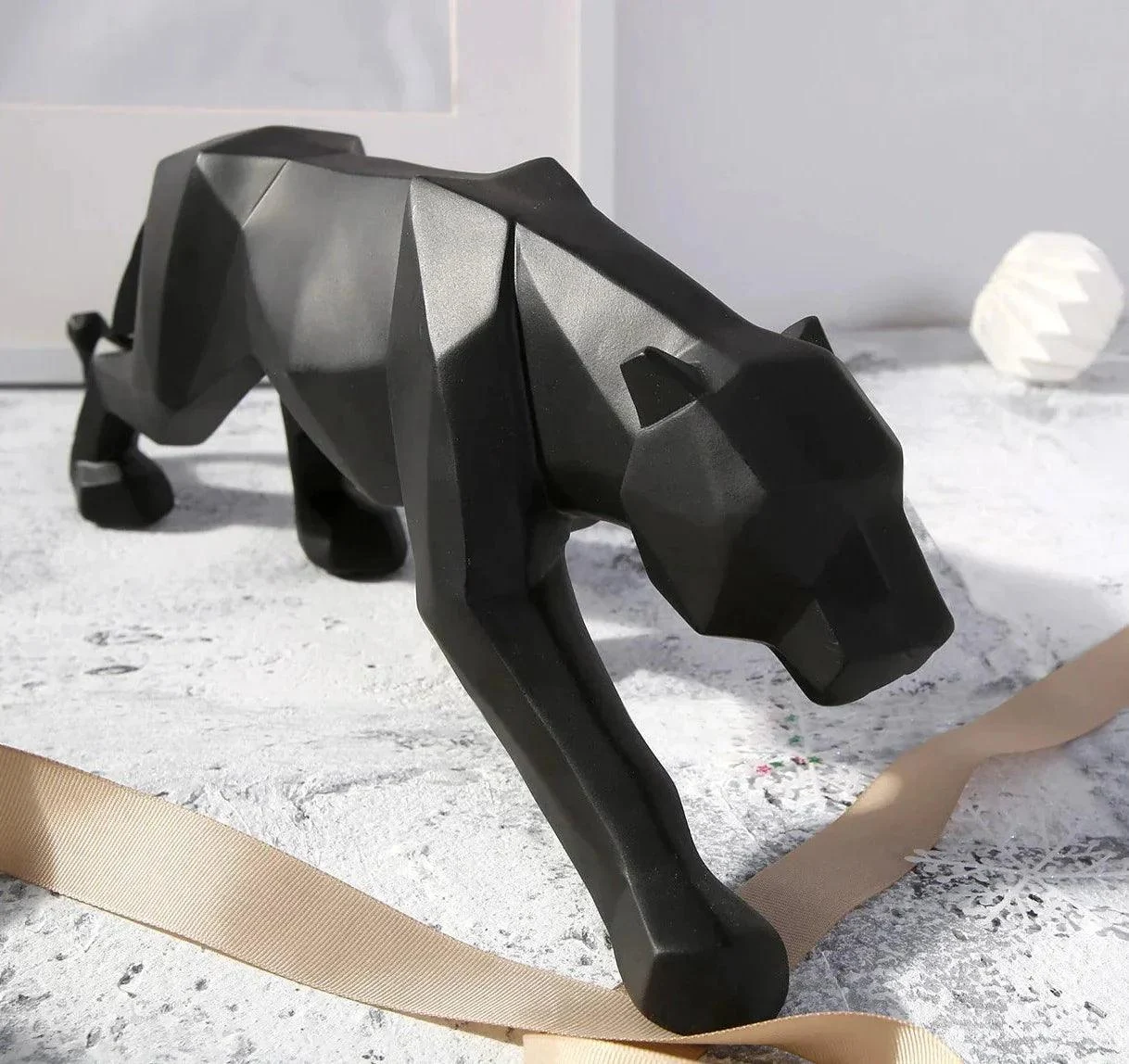 Abstract_Leopard_Statue_Modern_Wildlife_Sculpture_-_-4118908 Abstract Leopard Statue: Modern Wildlife Sculpture -