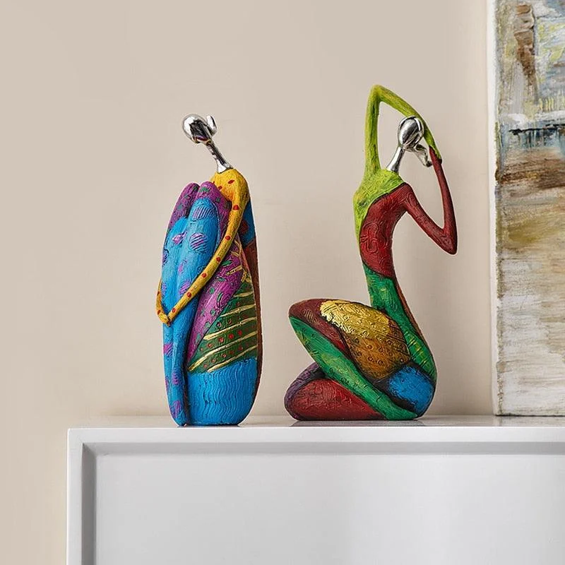 Abstract_Painted_African_Woman_Figurine_Statue_-_-4119049 Abstract Painted African Woman Figurine Statue -