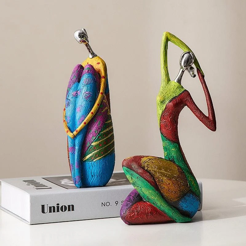 Abstract_Painted_African_Woman_Figurine_Statue_-_-4119053 Abstract Painted African Woman Figurine Statue -