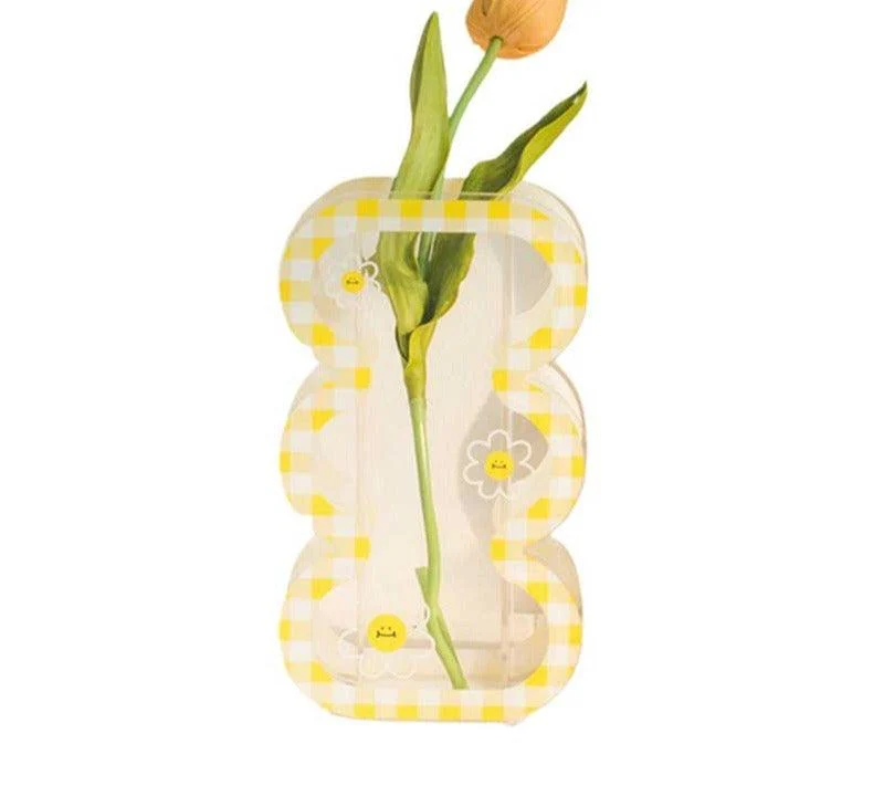 Aesthetic_Daisy_Acrylic_Curvy_Vase_-_-4120565 Aesthetic Daisy Acrylic Curvy Vase -