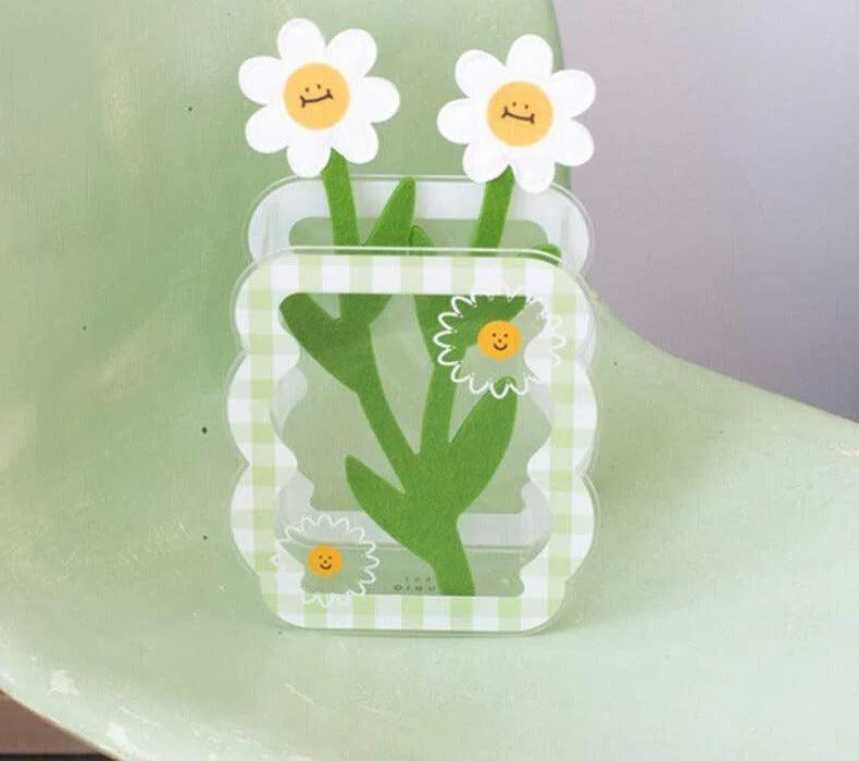 Aesthetic_Daisy_Acrylic_Curvy_Vase_-_-4120587 Aesthetic Daisy Acrylic Curvy Vase -