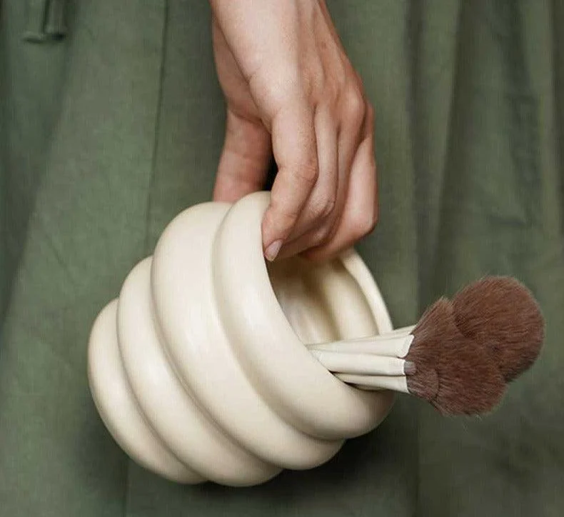 Aesthetic_Honey_Pot_Shaped_Ceramic_Makeup_Brush_Holder_-_-4120961 Aesthetic Honey Pot Shaped Ceramic Makeup Brush Holder -