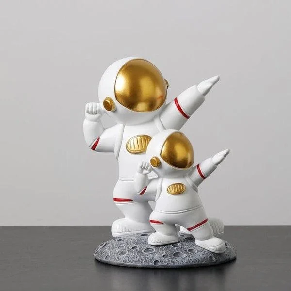Astronaut_Family_Decorative_Figurine_-_-4129809 Astronaut Family Decorative Figurine -