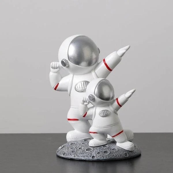 Astronaut_Family_Decorative_Figurine_-_-4129812 Astronaut Family Decorative Figurine -
