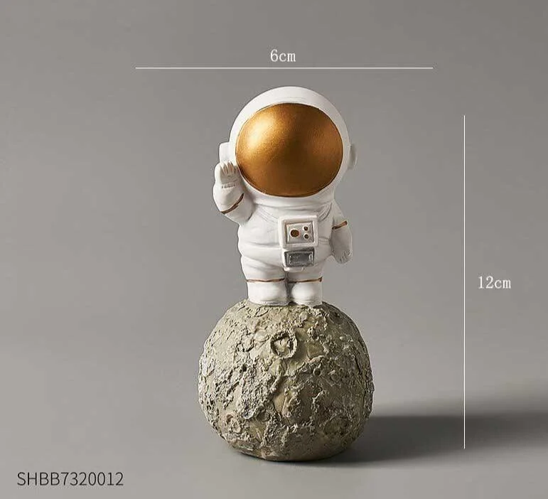 Astronaut_Figure_Statue_Spaceman_Sculpture_-_-4129858 Astronaut Figure Statue Spaceman Sculpture -