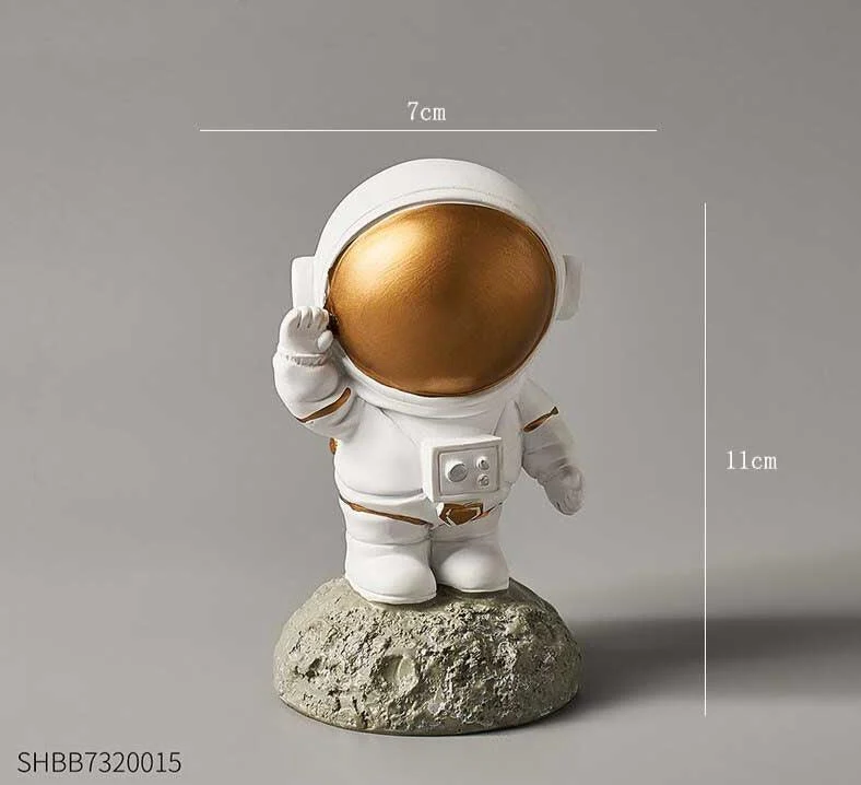 Astronaut_Figure_Statue_Spaceman_Sculpture_-_-4129862 Astronaut Figure Statue Spaceman Sculpture -