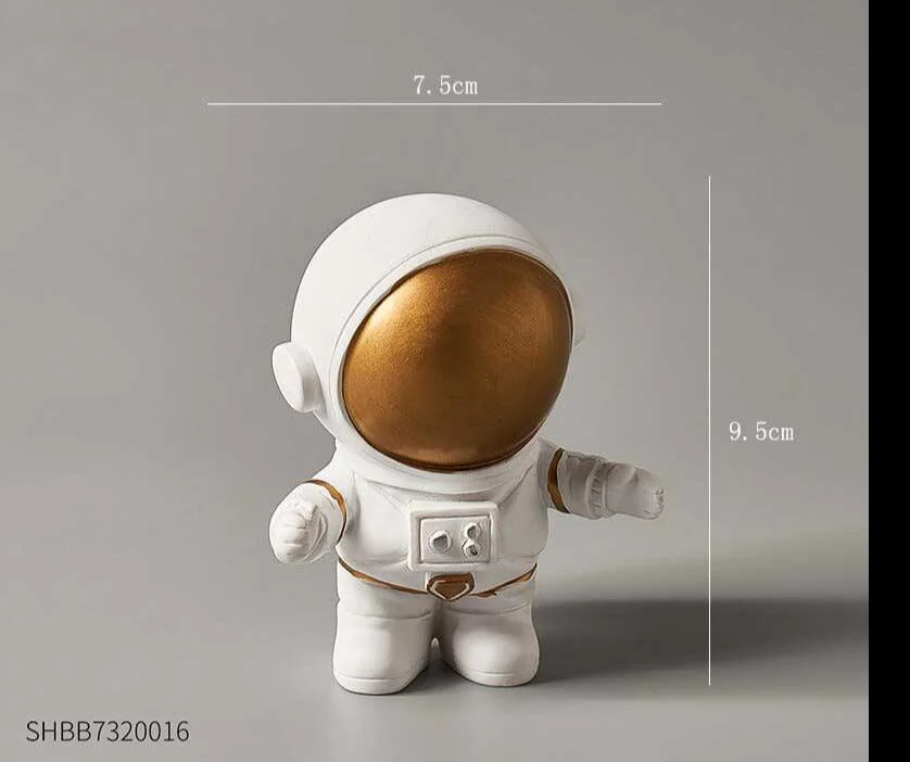 Astronaut_Figure_Statue_Spaceman_Sculpture_-_-4129867 Astronaut Figure Statue Spaceman Sculpture -