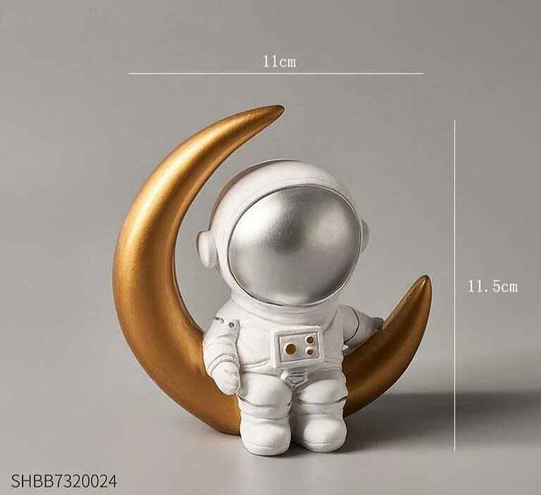 Astronaut_Figure_Statue_Spaceman_Sculpture_-_-4129882 Astronaut Figure Statue Spaceman Sculpture -