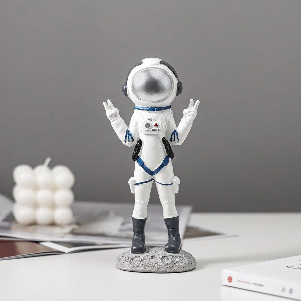 Astronaut Figurines Resin Spacewoman -