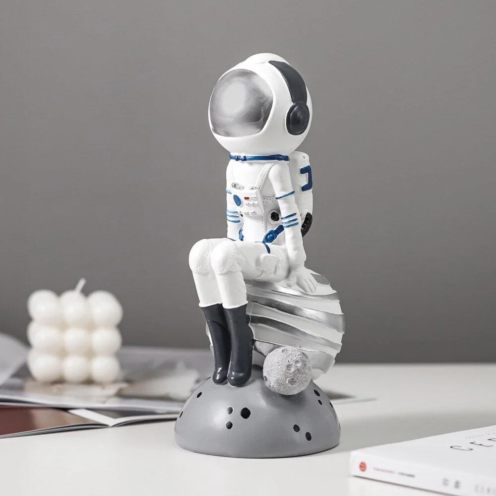 Astronaut Figurines Resin Spacewoman -