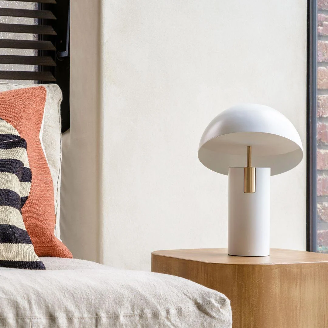 Avora_Stylish_Table_Lamp_with_Modern_Design_-_-_tag1_-4142370 Avora – Stylish Table Lamp with Modern Design - - #tag1#
