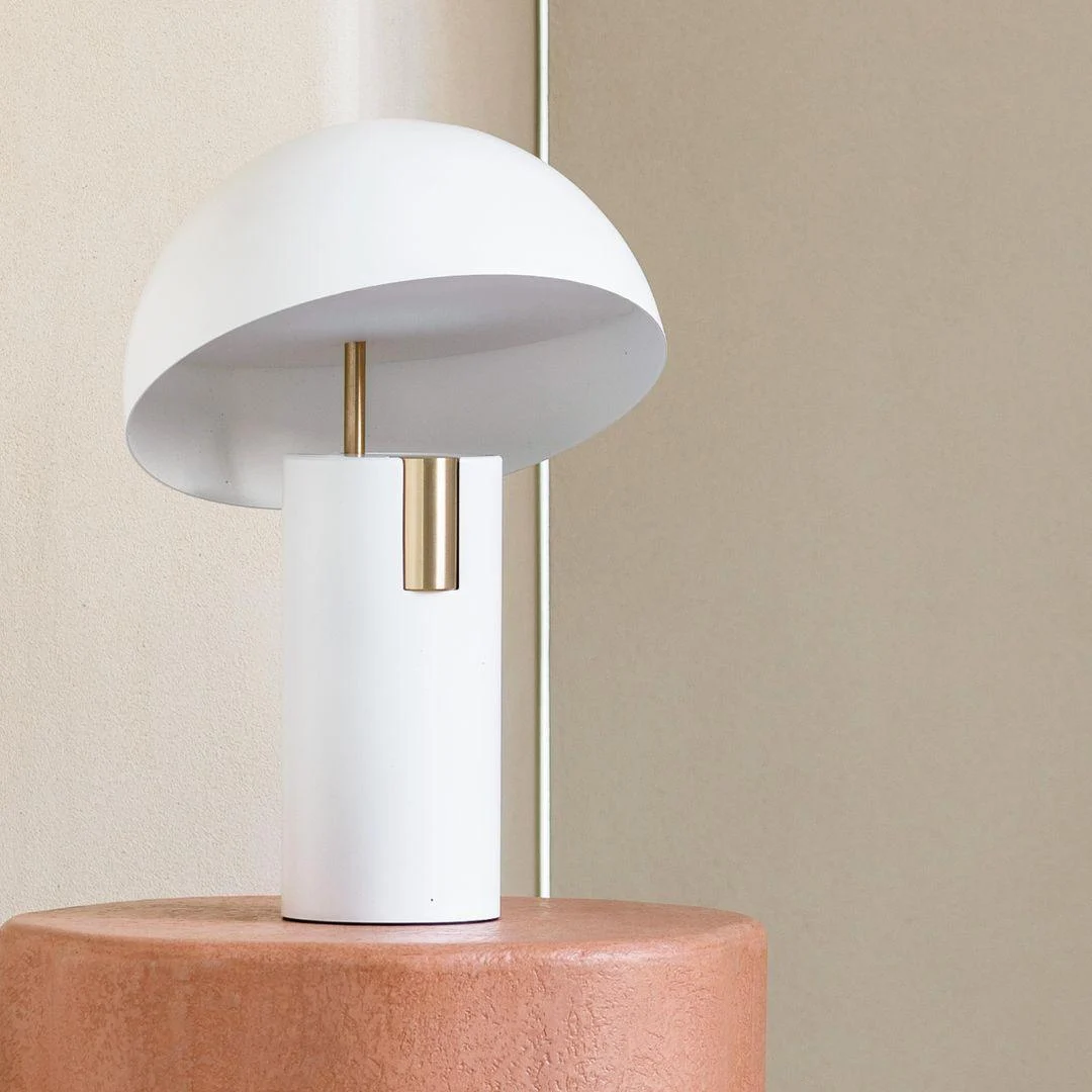 Avora_Stylish_Table_Lamp_with_Modern_Design_-_-_tag1_-4142430 Avora – Stylish Table Lamp with Modern Design - - #tag1#