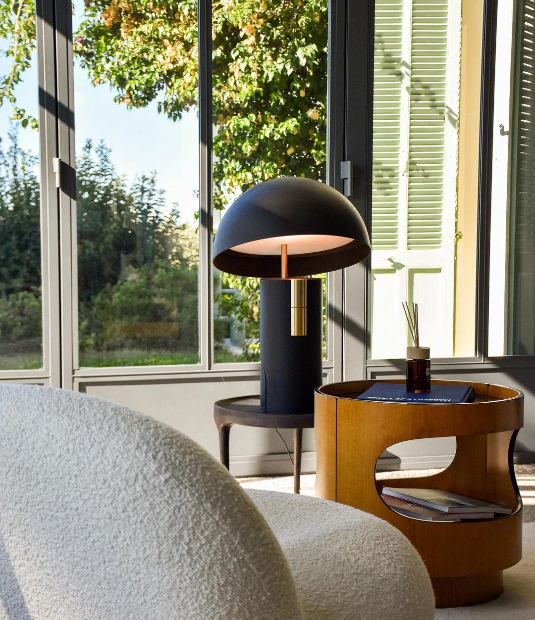 Avora_Stylish_Table_Lamp_with_Modern_Design_-_-_tag1_-4142480 Avora – Stylish Table Lamp with Modern Design - - #tag1#