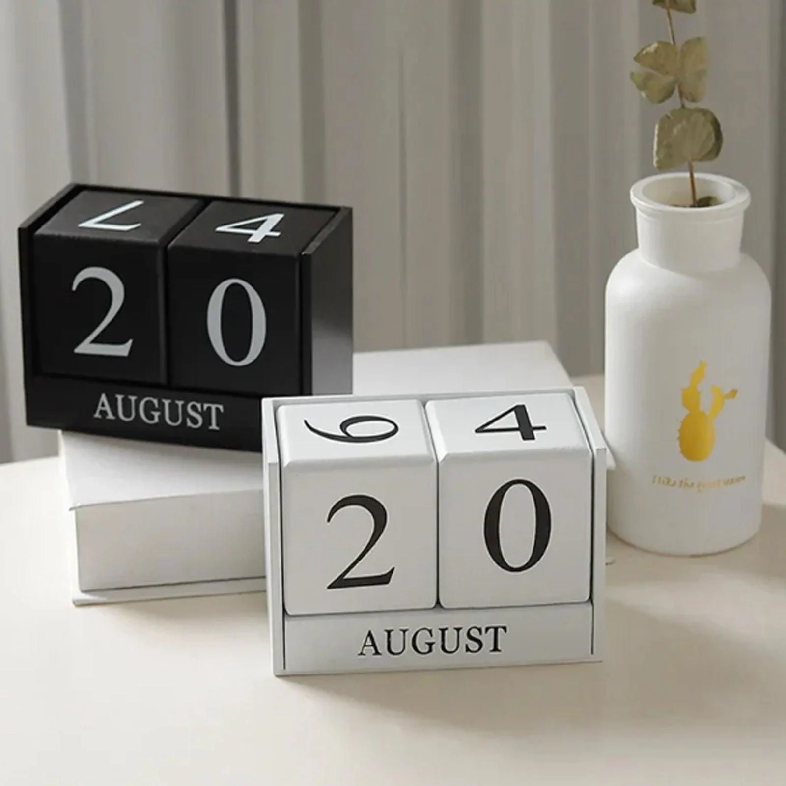 Black_White_Wooden_Block_Calendar_-_-4138405 Black & White Wooden Block Calendar -