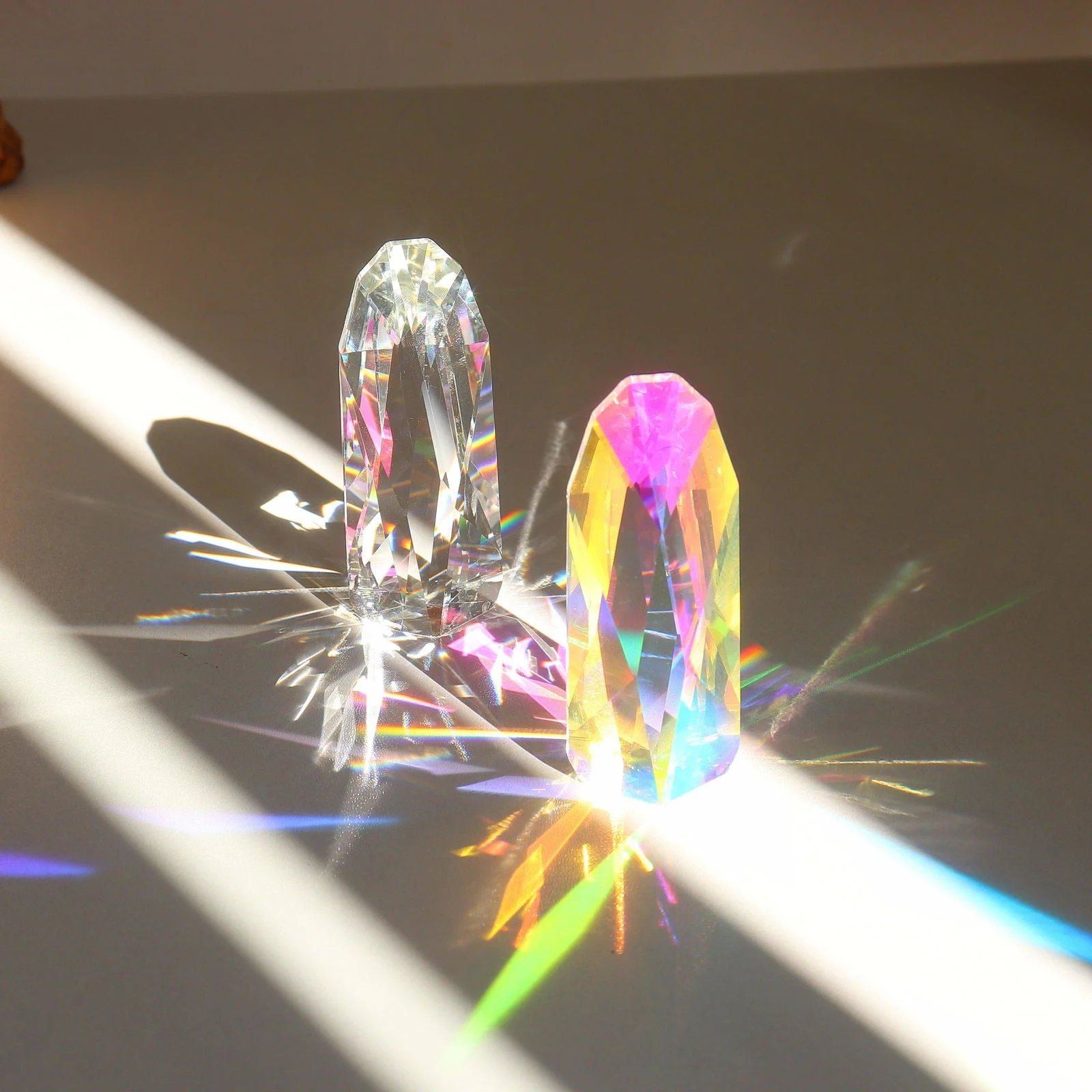Bring_Positive_Energy_to_Your_Home_with_this_Colorful_Crystal_Prism_Ornament_-_-_tag1_-4164511 Bring Positive Energy to Your Home with this Colorful Crystal Prism Ornament! - - #tag1#