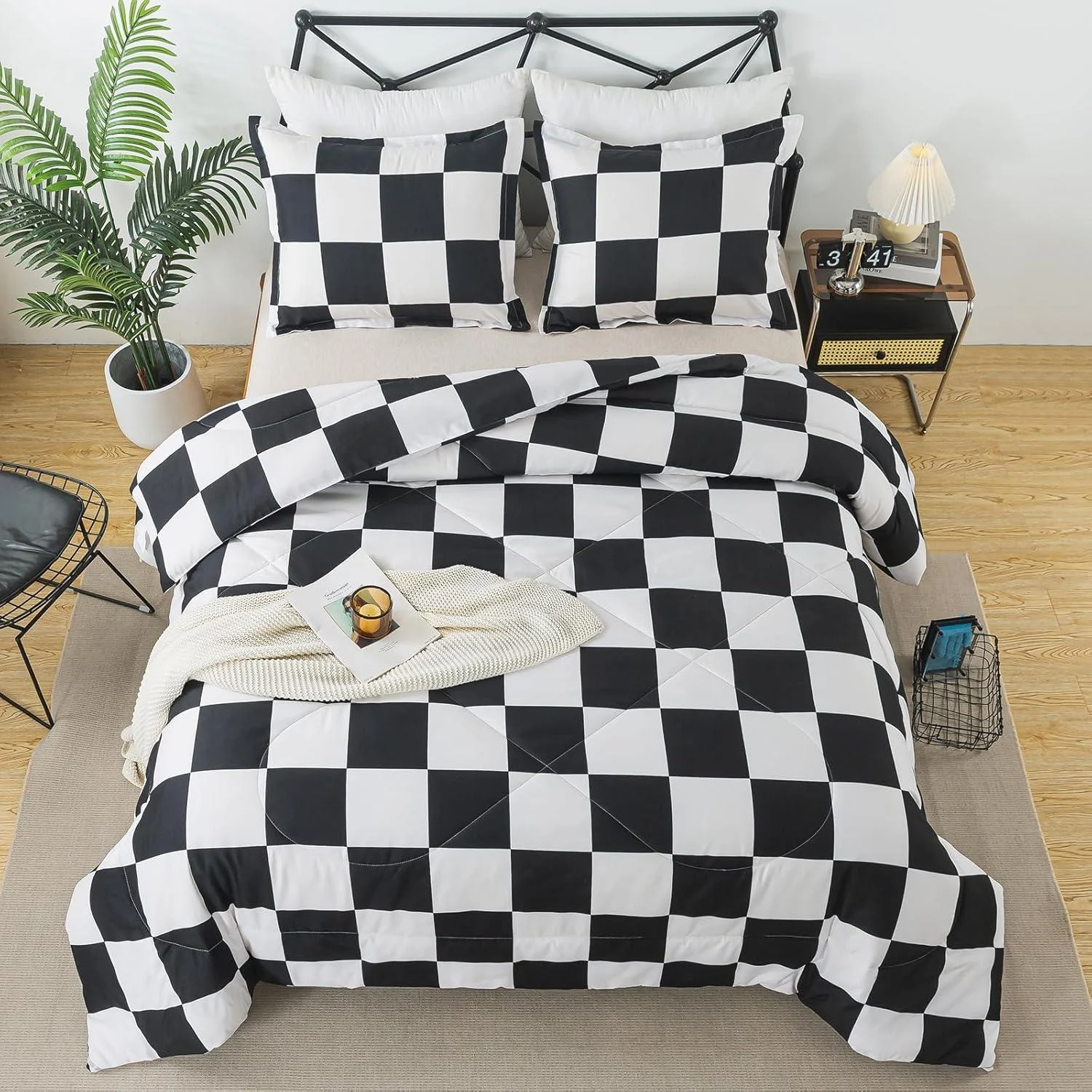 Checkered_Charm_Bedding_Set_-_Single-Queen_Size_Ensemble_-_-4155245 Checkered Charm Bedding Set - Single/Queen Size Ensemble -