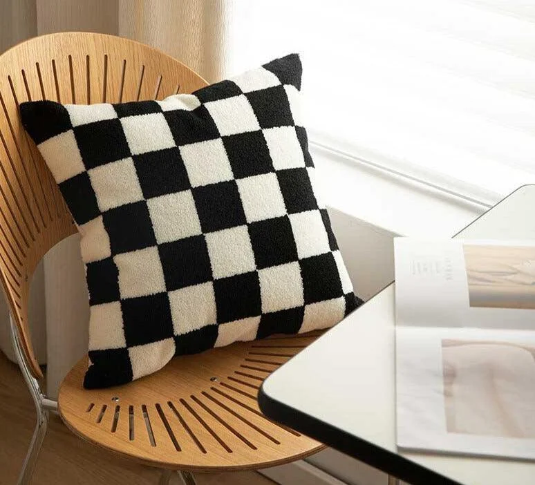 Checkered Geometric Cushions -