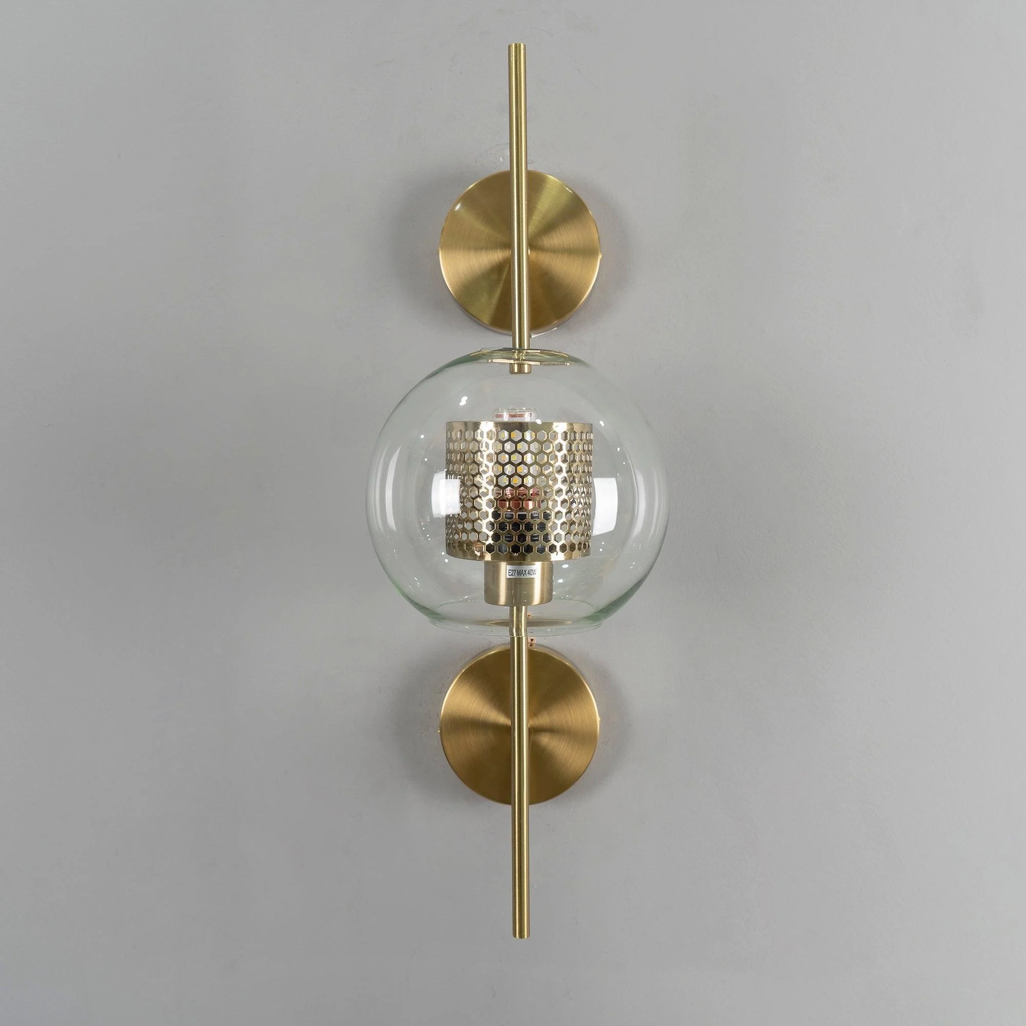Chiswick_Glass_Wall_Lamp__26_7e778521-2e5e-44f4-b981-aeaa612ec481 Chiswick Glass Wall Lamp 26 7e778521 2e5e 44f4 B981 Aeaa612ec481