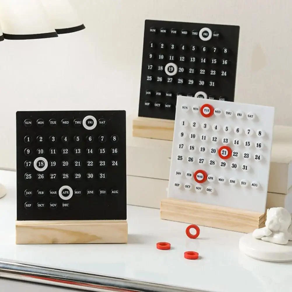 Circle_Ornament_Wooden_Stand_Calendar_-_-4158498 Circle Ornament Wooden Stand Calendar -