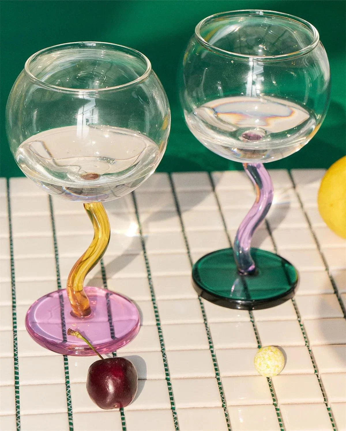 Colored_Bubble_Borosilicate_Glass_Twisted_Wine_Glass_-_-4162314 Colored Bubble Borosilicate Glass Twisted Wine Glass -