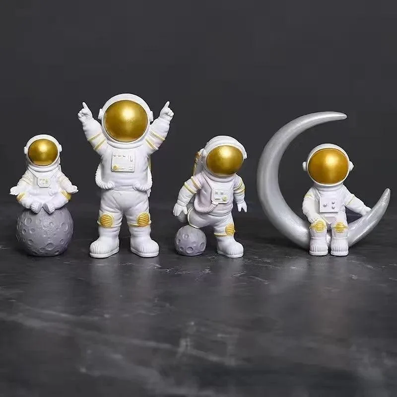 Cosmic_Crew_Astronaut_Sculptures_for_Inspired_Desktop_Adventures_-_-4165370 Cosmic Crew: Astronaut Sculptures for Inspired Desktop Adventures -