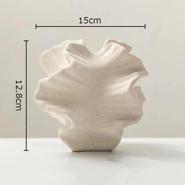 CreaseCraft - Ceramic vase with folds -