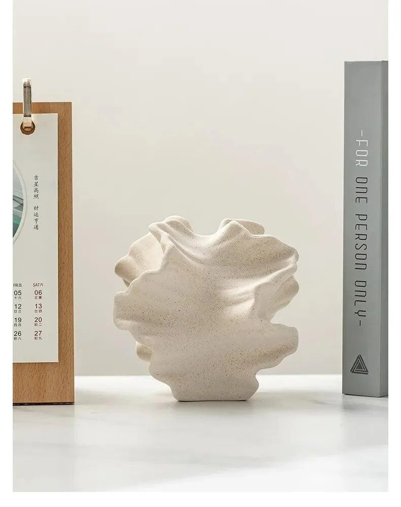 CreaseCraft - Ceramic vase with folds -