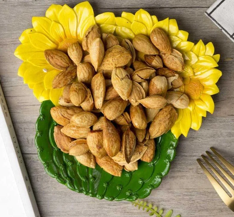 Dessert_Cactus_Sunflowers_Plates_-_-4178303 Dessert Cactus Sunflowers Plates -