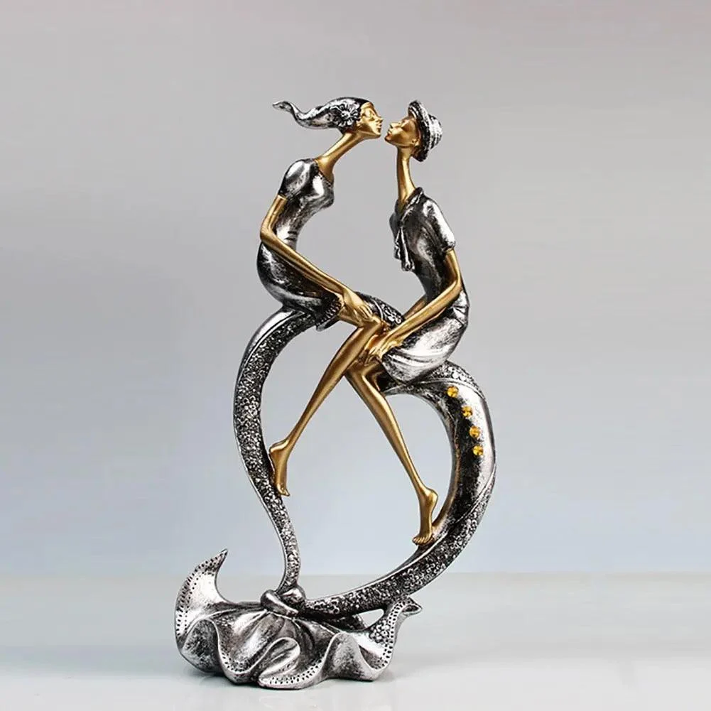 Elegant_Kissing_Couple_Sculpture_-_-4182105 Elegant Kissing Couple Sculpture -