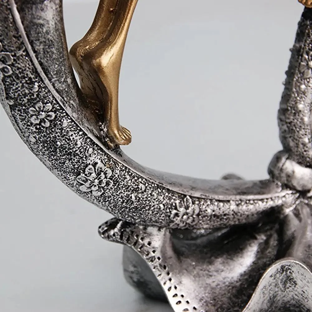 Elegant_Kissing_Couple_Sculpture_-_-4182135 Elegant Kissing Couple Sculpture -