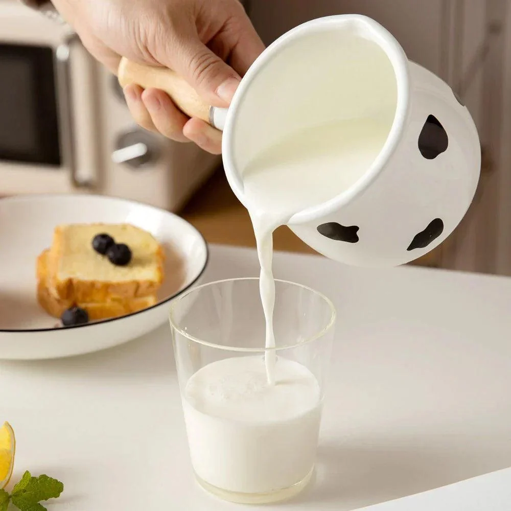 Enamel_Saucepan_-_-4183843 Enamel Saucepan -