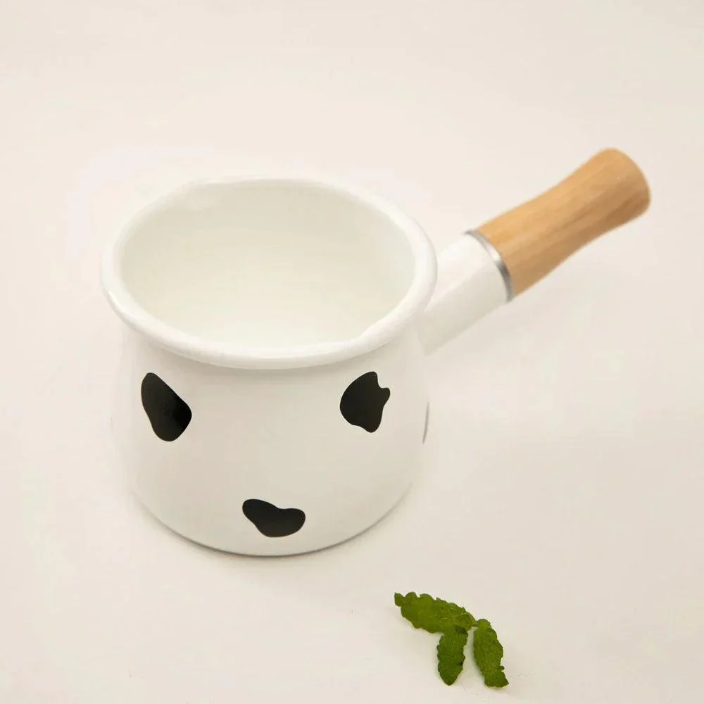 Enamel_Saucepan_-_-4183889 Enamel Saucepan -