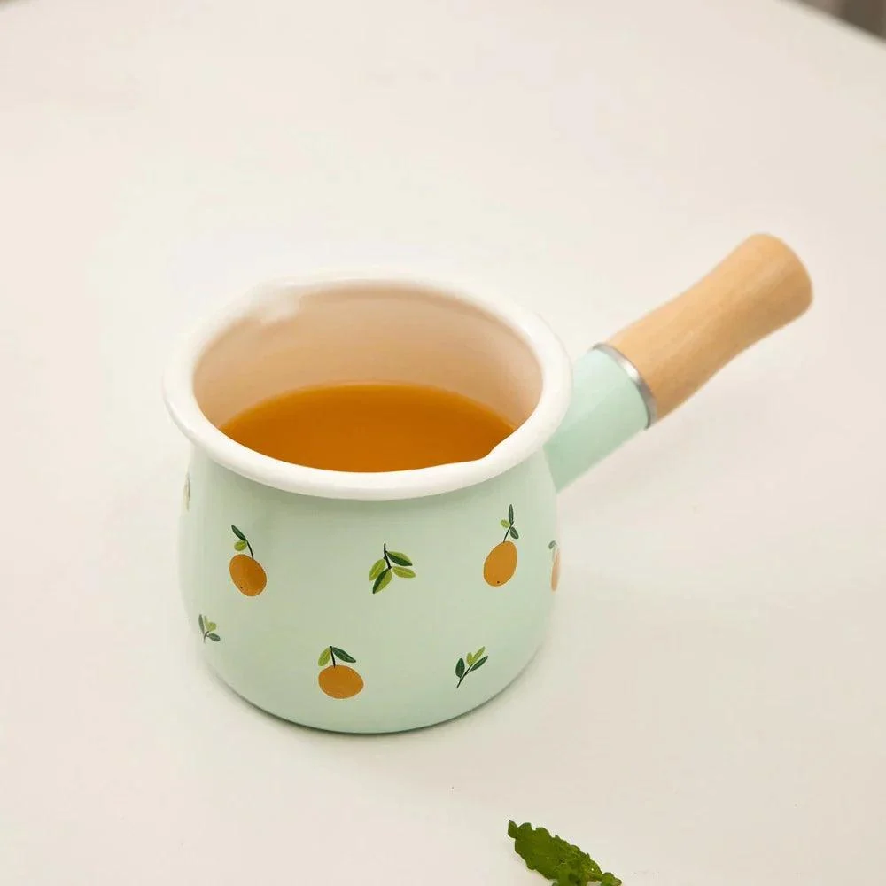 Enamel_Saucepan_-_-4183893 Enamel Saucepan -