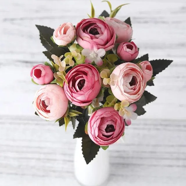 Europese-Vintage-Kunstzijde-Thee-Rose-Bloemen-6-Hoofd-4-Kleine-Bud-Boeket-Bruiloft-Thuis-Retro-Nep.jpg_640x640_1af2e1df-da1e-44a4-bdd9-9f1a3087c7cf VelvetBloom - Artificial silk flowers - ISTANBULLU LTD