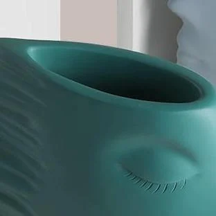 Faces_in_the_Wind_Vase_-_-4186993 Faces in the Wind Vase -