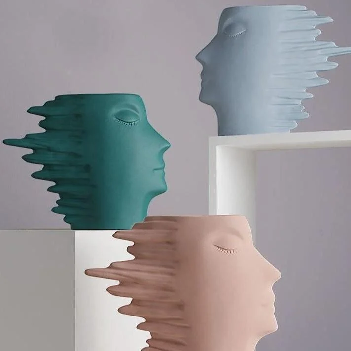 Faces_in_the_Wind_Vase_-_-4187006 Faces in the Wind Vase -