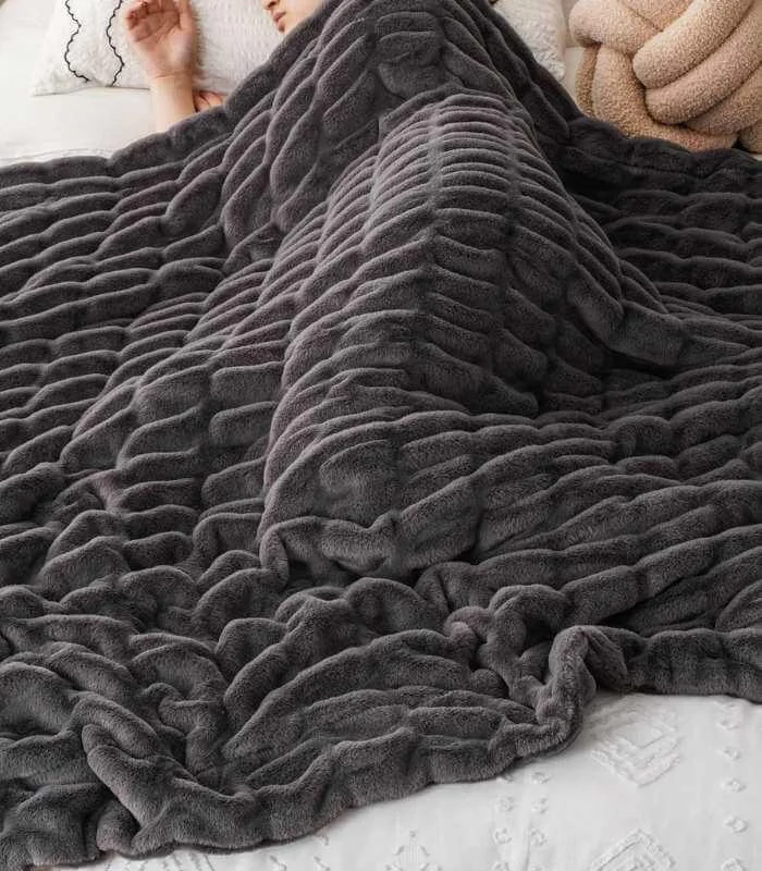 Faux_Fur_Throw_Blanket_Luxe_Grey_Plush_and_Thick_2_kg_-_-_tag1_-4207618 Faux Fur Throw Blanket Luxe Grey Plush and Thick (2 kg) - - #tag1#