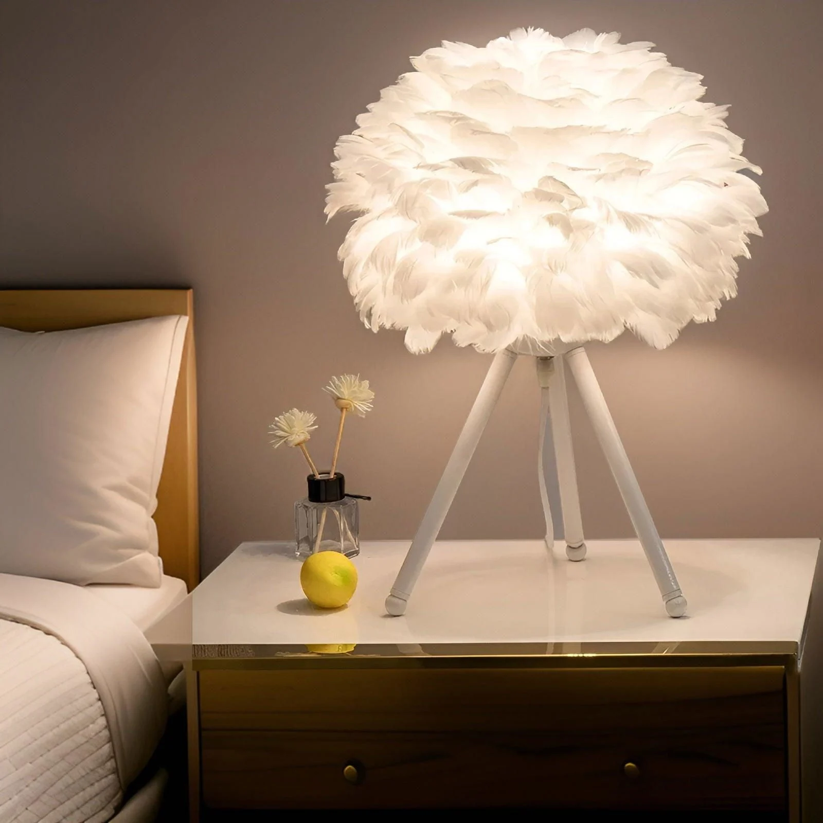 Feather_Glow_-_Handmade_Ostrich_Feather_Table_Lamp_for_Romantic_Ambiance_-_-_tag1_-4207842 Feather Glow - Handmade Ostrich Feather Table Lamp for Romantic Ambiance - - #tag1#