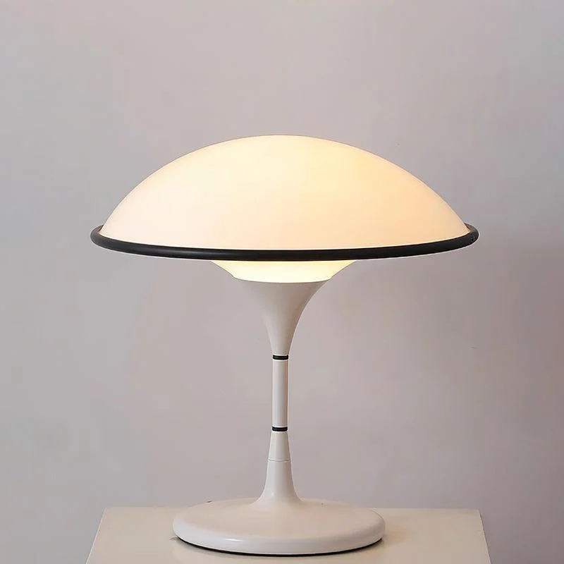 Fontana_Table_Lamp-_1_a9ad75d3-064e-4d13-8295-e32e4d166f97 Fontana Table Lamp 1 A9ad75d3 064e 4d13 8295 E32e4d166f97