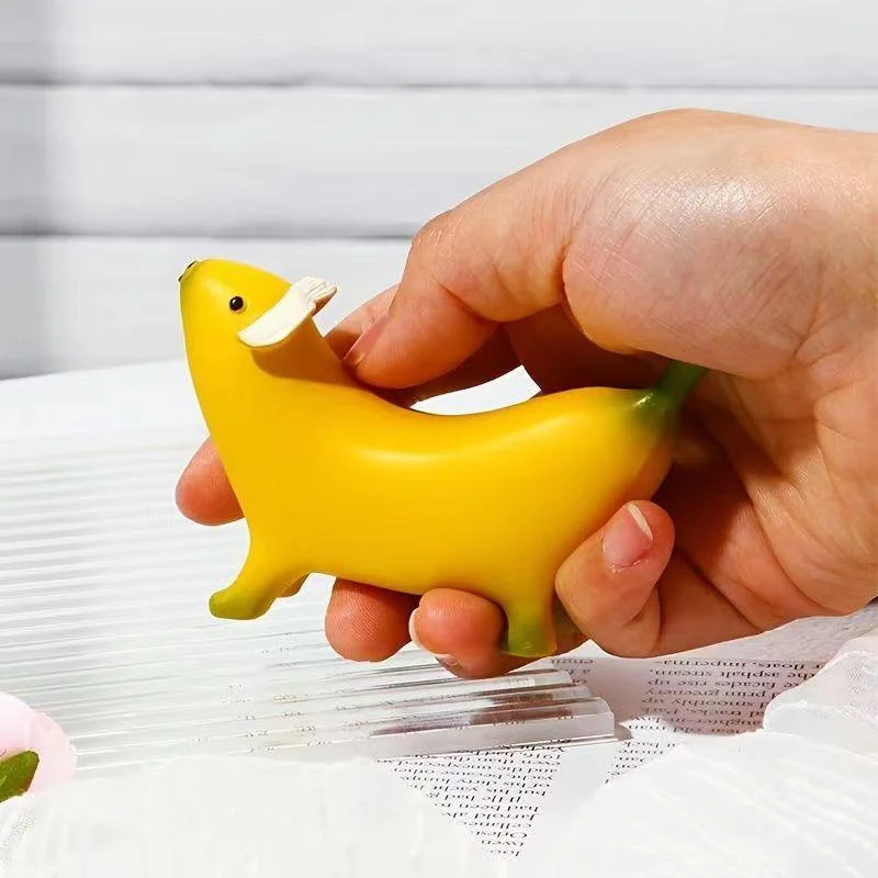 Funny_Banana_Dog_Statue_-_-4192428 Funny Banana Dog Statue -
