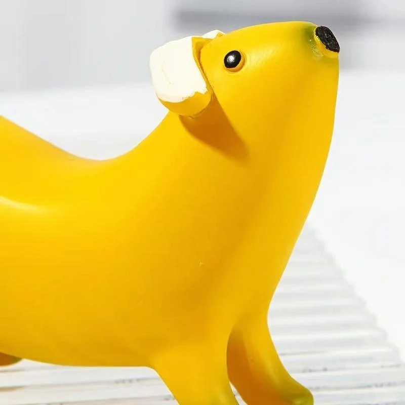 Funny_Banana_Dog_Statue_-_-4192432 Funny Banana Dog Statue -