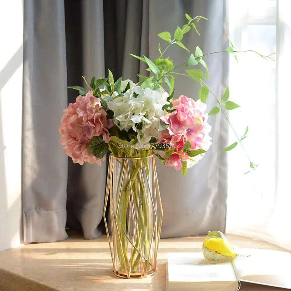 GildedBloom_-_Gilded_flower_vase_-_-4194537 GildedBloom - Gilded flower vase -