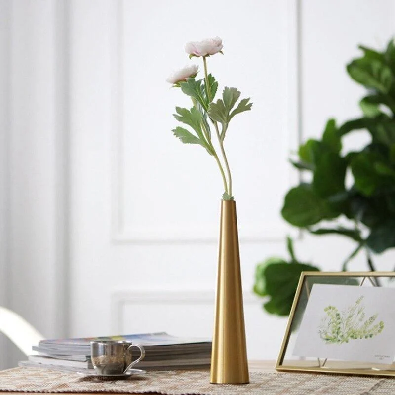 Gold_Metal_Cone_Vase_-_-4196445 Gold Metal Cone Vase -