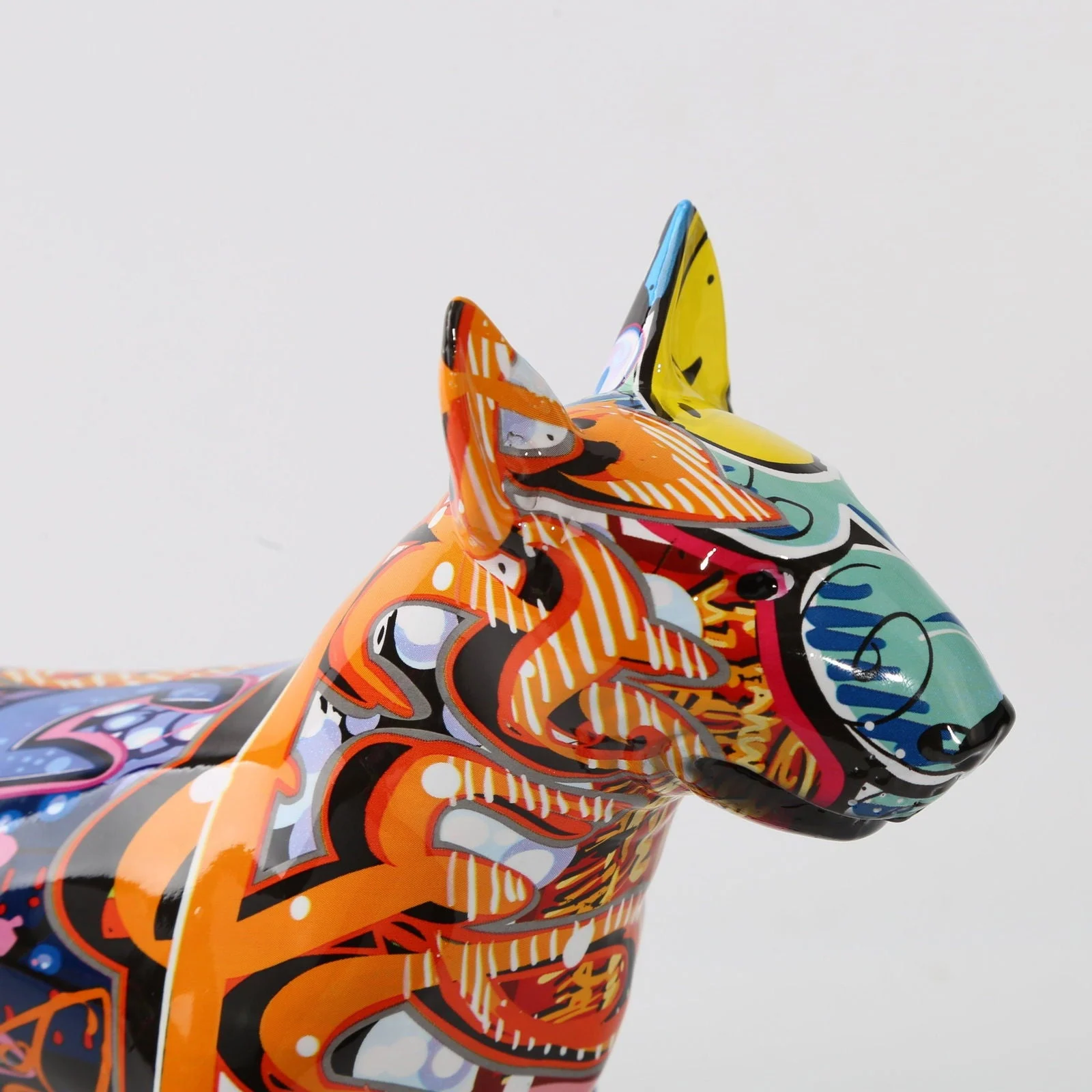 Graffiti_Painted_Bull_Terrier_Dog_Art_Sculpture_-_-4197772 Graffiti Painted Bull Terrier Dog Art Sculpture -