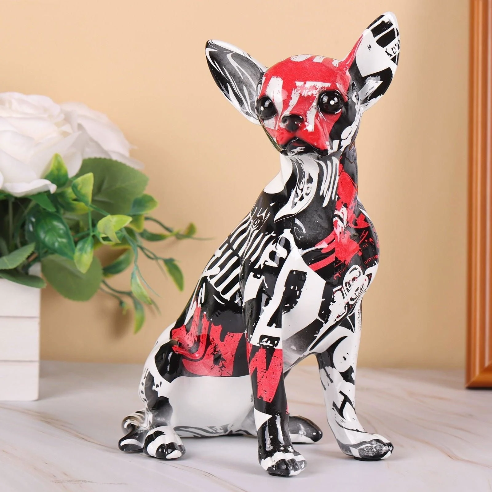 Graffiti_Painted_Chihuahua_Dog_Art_Sculpture_-_-4197822 Graffiti Painted Chihuahua Dog Art Sculpture -