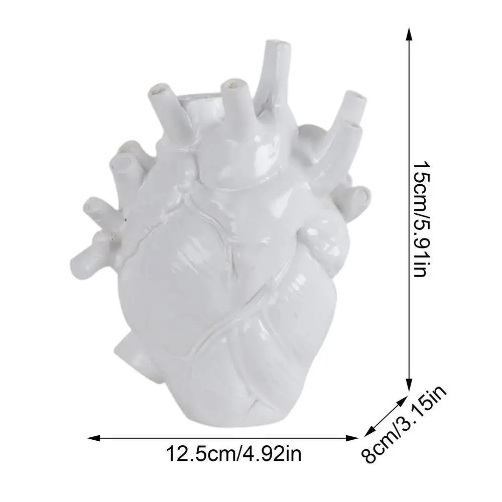 Heartfelt_Harmony_Resin_Black_White_Heart_Vase_-_-4202350 Heartfelt Harmony: Resin Black & White Heart Vase -