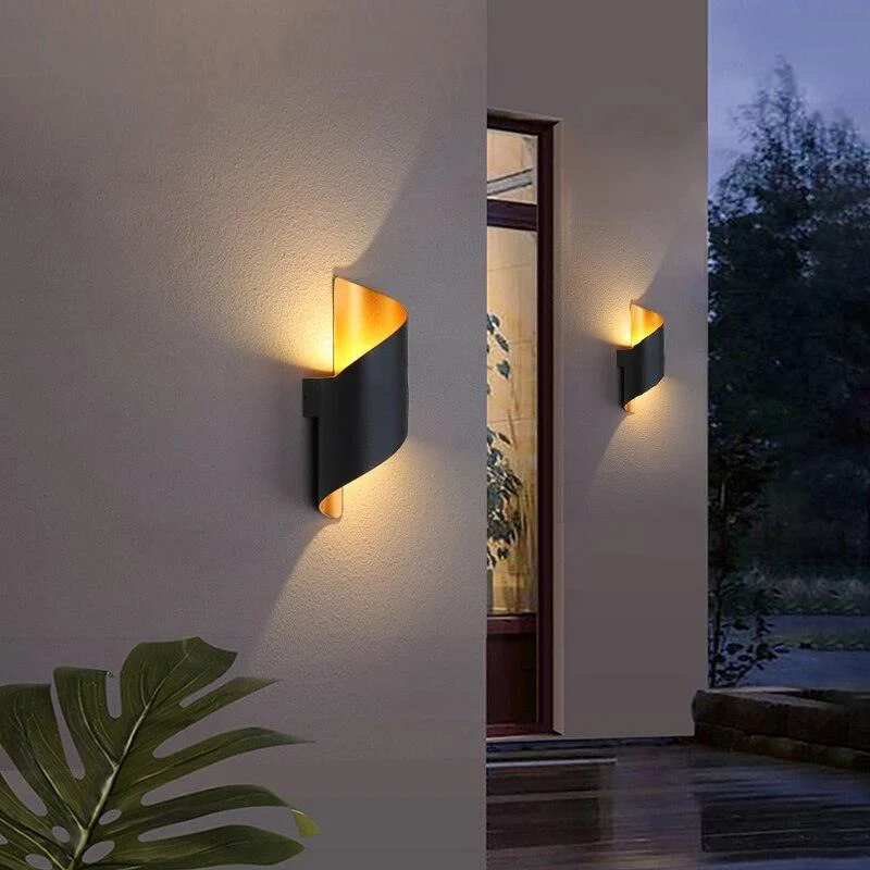 Homeko Curl Twisted LED Wall Light -