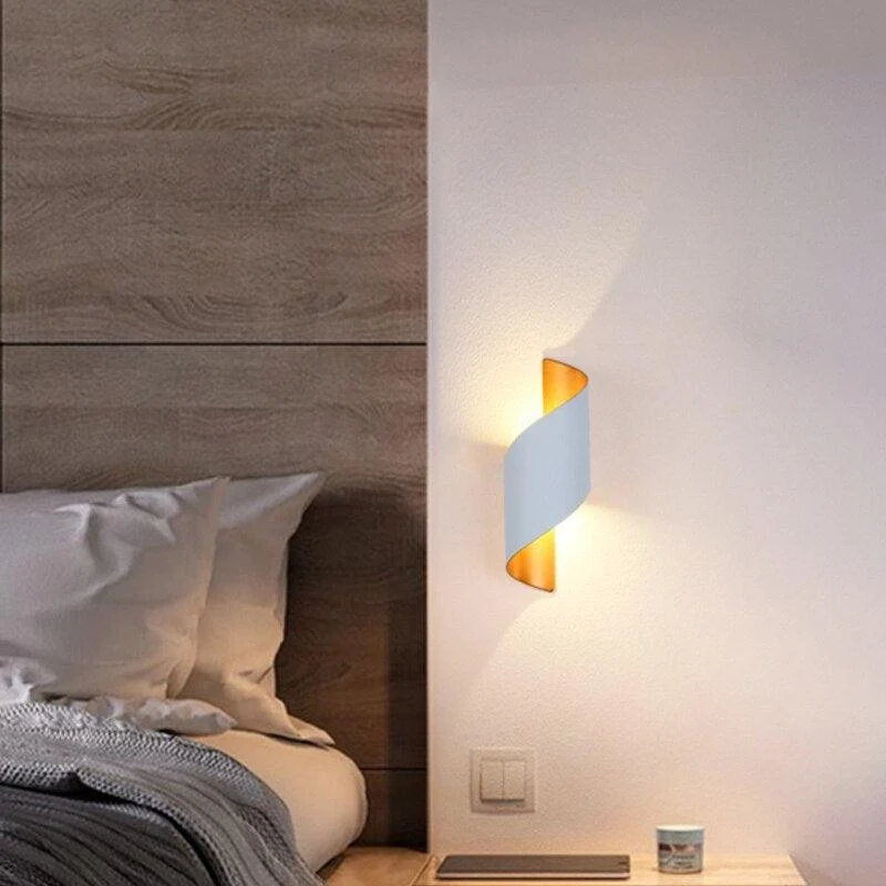 Homeko Curl Twisted LED Wall Light -